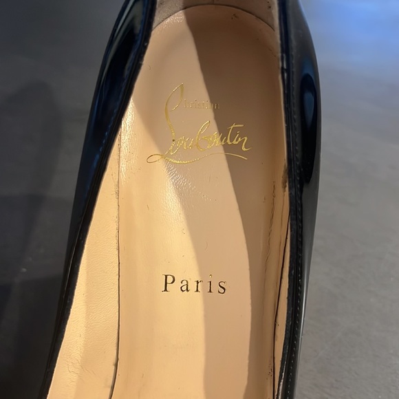 Christian Louboutin black patent leather pumps - Picture 5 of 5